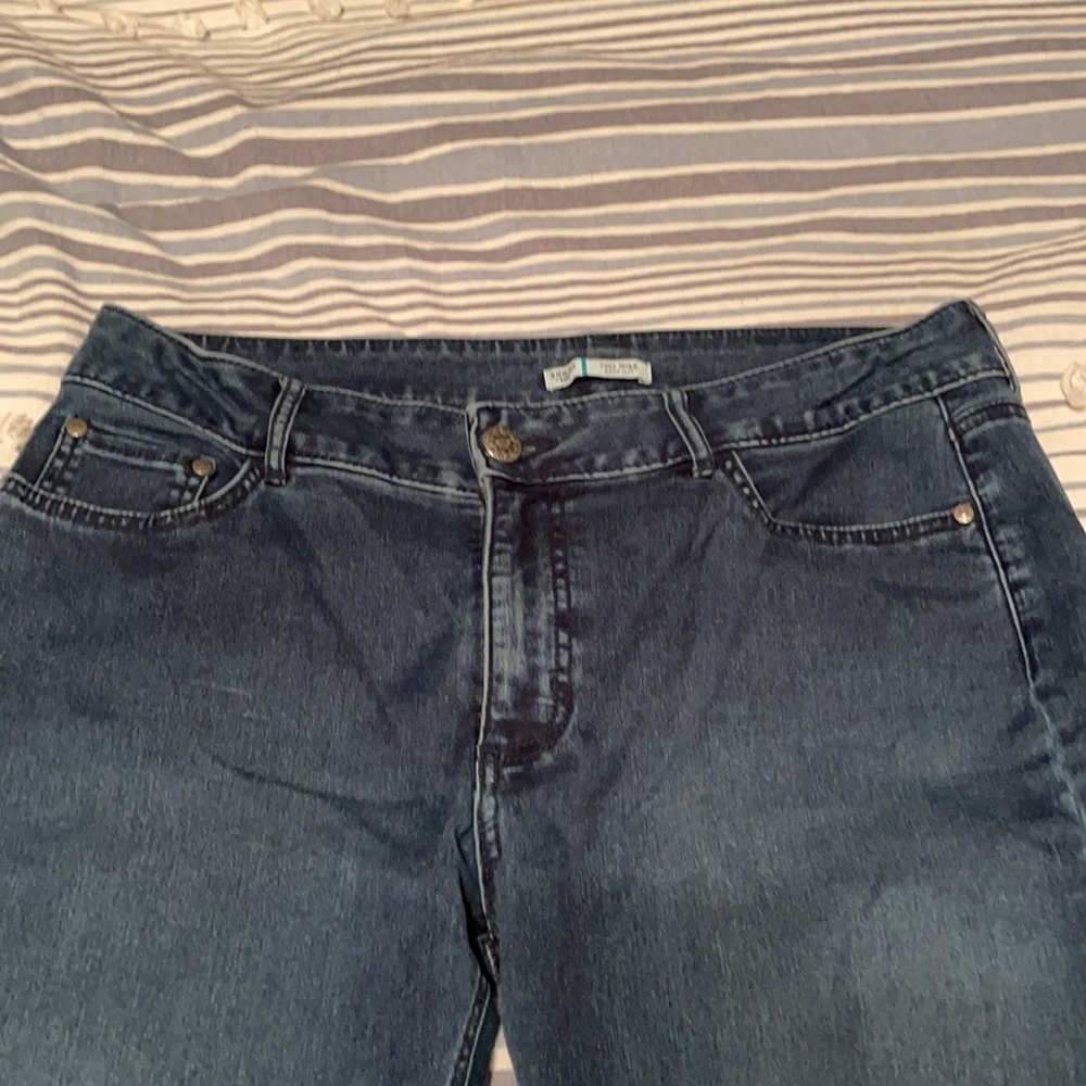 Jeans - Picture 2 of 6